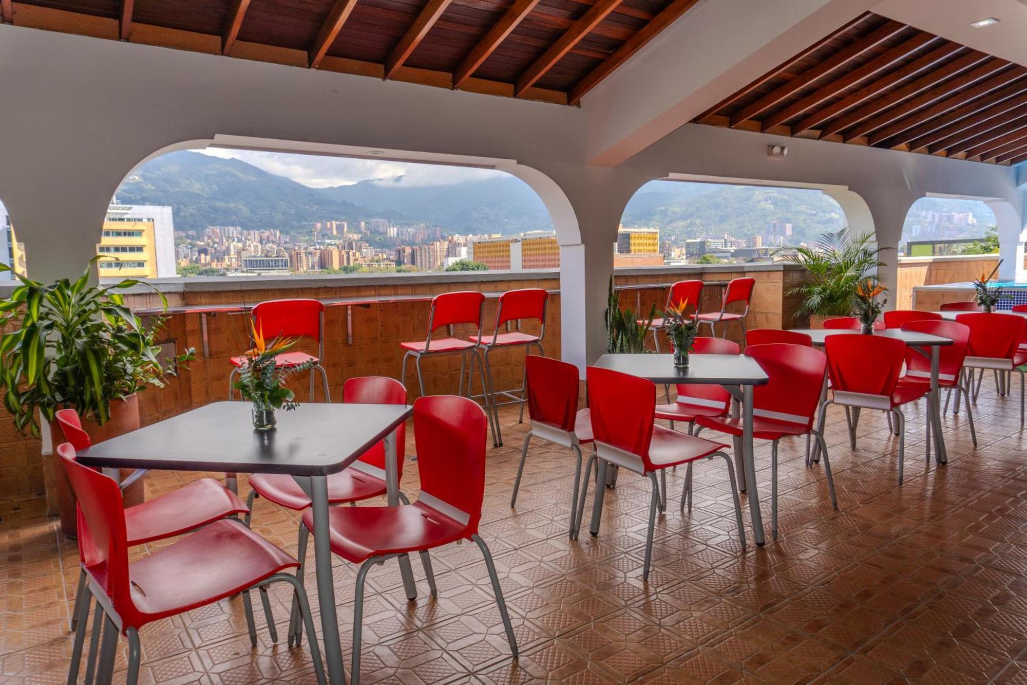Hotel Alcaravan Medellín Exterior foto